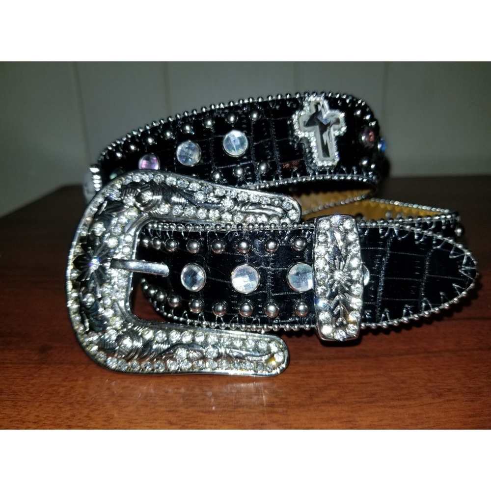 Nocona cross rhinestone belt